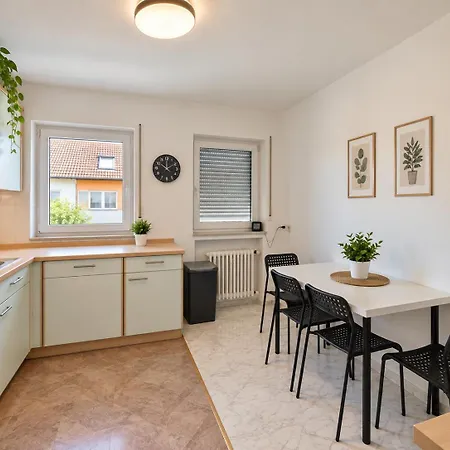 Faire Frankfurt Center Apartment